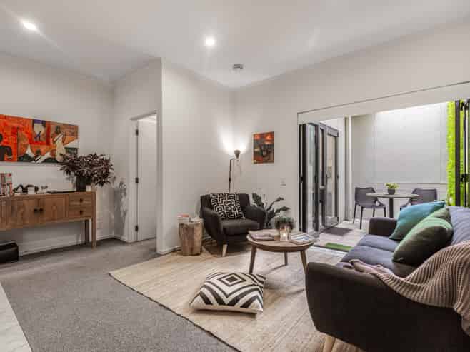 1G/10 Crummer Road, Grey Lynn