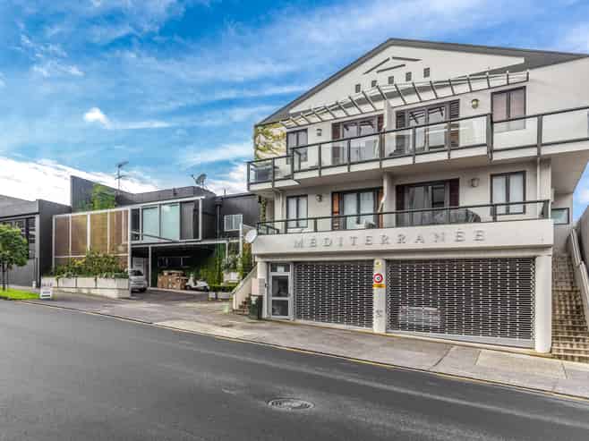 1G/10 Crummer Road, Grey Lynn