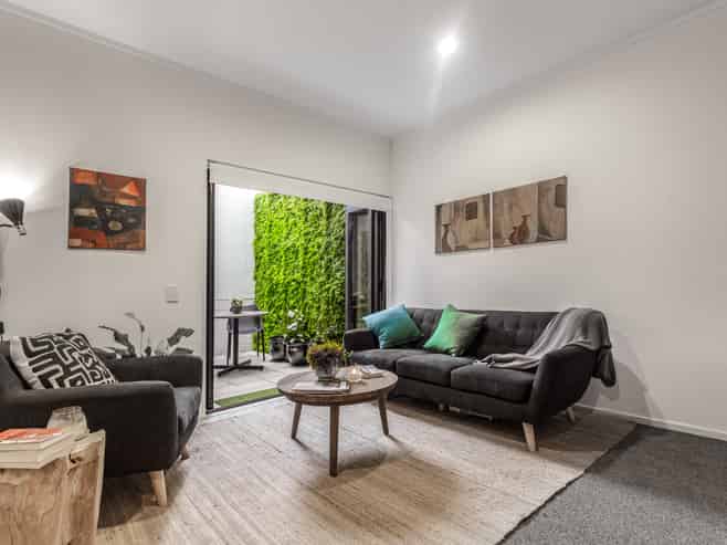 1G/10 Crummer Road, Grey Lynn