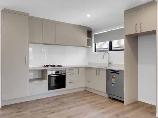 2/42 Ladeira Place, Fitzroy