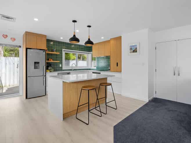 25B Glucina Avenue, West Harbour