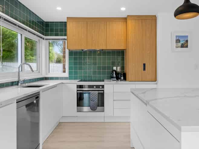 25B Glucina Avenue, West Harbour