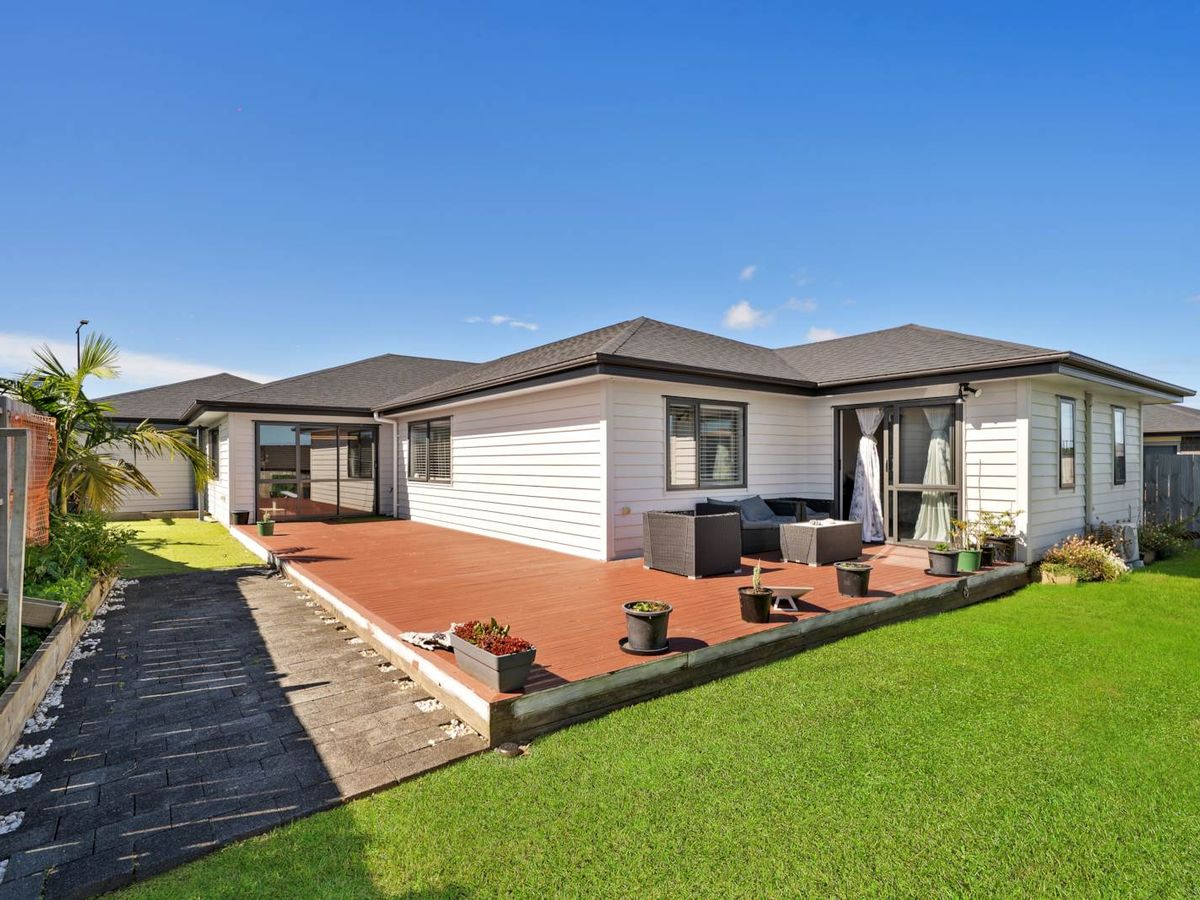 15 Opouatu Avenue, Glenbrook, Franklin, Auckland