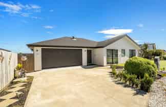 15 Opouatu Avenue, Glenbrook