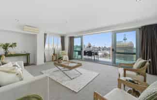 902/72 Devonport Road (Devonport Towers), Tauranga