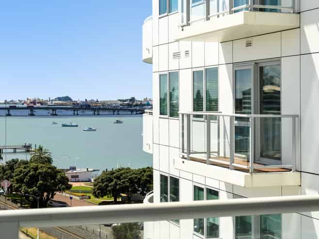 902/72 Devonport Road (Devonport Towers), Tauranga