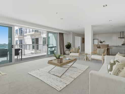 902/72 Devonport Road (Devonport Towers), Tauranga