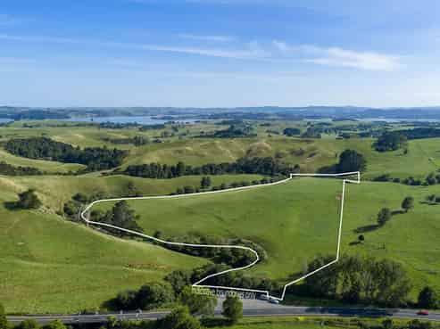 Lot 2, DP13672 and Section 2 SO 621742 State Highway 23, Raglan