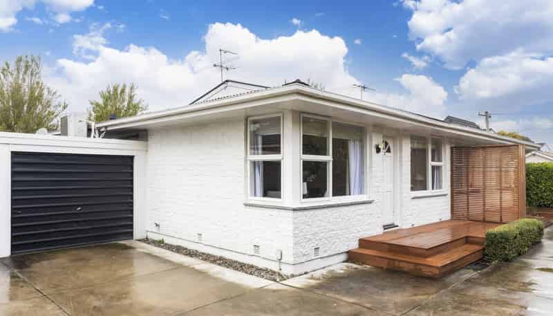 2/5 Pitt Place, Saint Albans