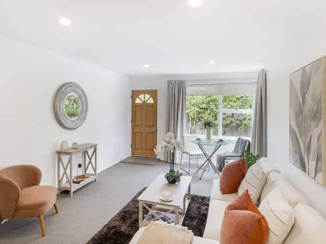 2/5 Pitt Place, Saint Albans