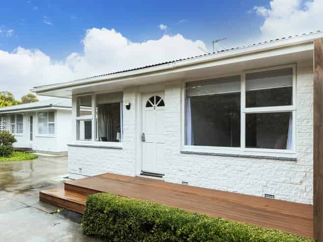 2/5 Pitt Place, Saint Albans