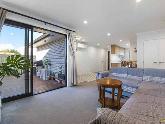 9B Hollinbrigg Place, Manurewa