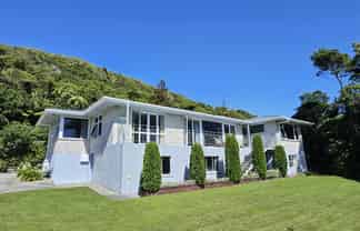 127 Main South Road, Karoro