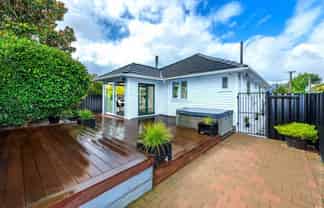 1/32 Downing Street, Hoon Hay