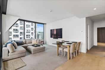 2103/10 Commerce Street, Auckland Central