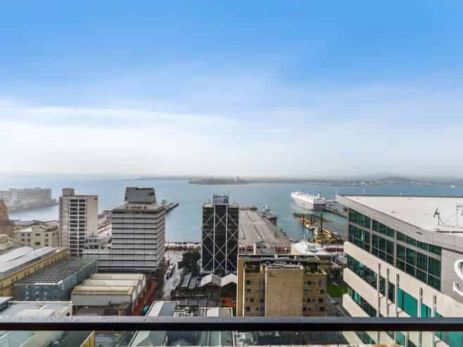 2103/10 Commerce Street, Auckland Central