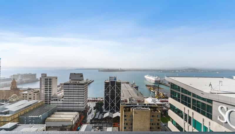 2103/10 Commerce Street, Auckland Central