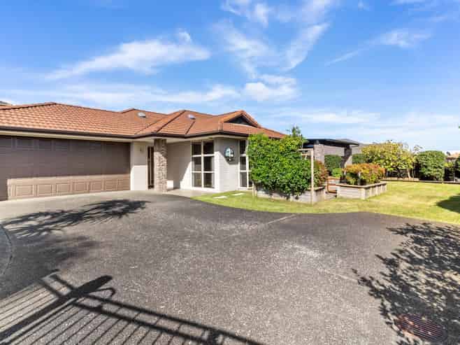 11 Elwyn Close, Flat Bush