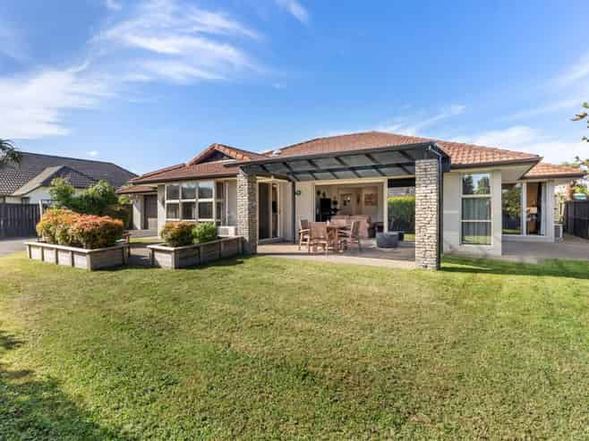 11 Elwyn Close, Flat Bush