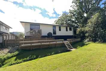 27A Iles Road, Lynmore