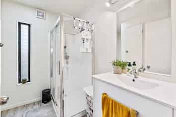 2/12 Ambrico Place, New Lynn