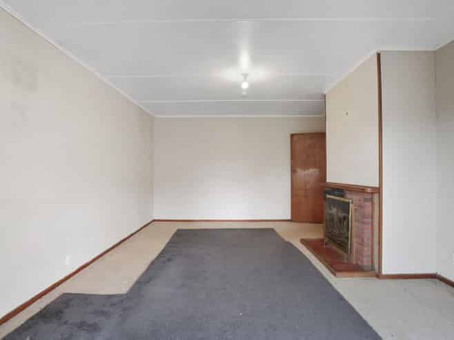 53 Tiroroa Avenue, Te Atatu South