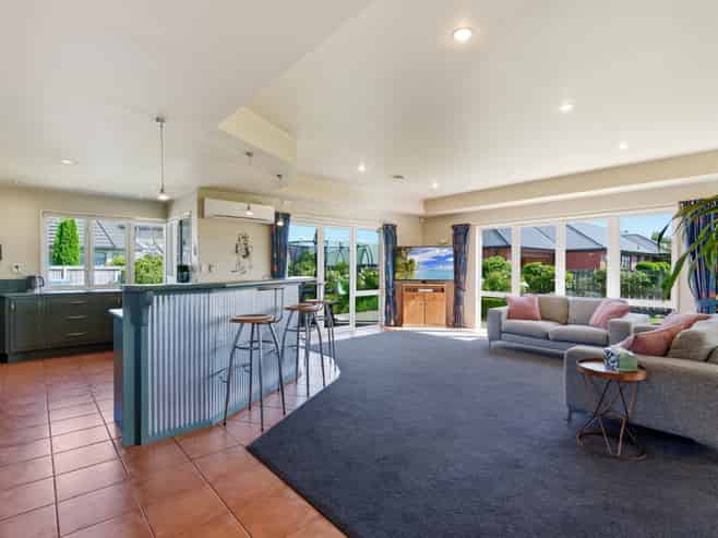 1 Somerset Lane, Rosedale