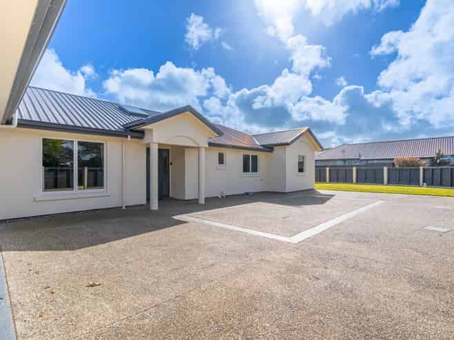 1 Somerset Lane, Rosedale