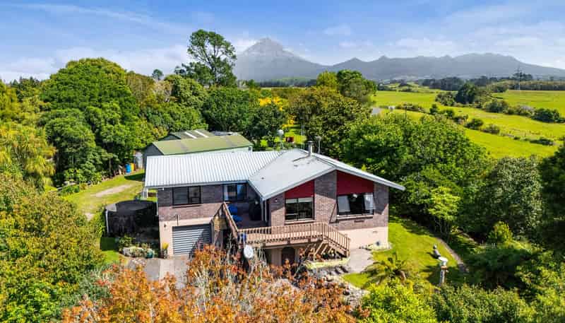 115 Alfred Road, Egmont Village