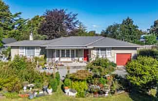 4 Armstrong Avenue, Carterton