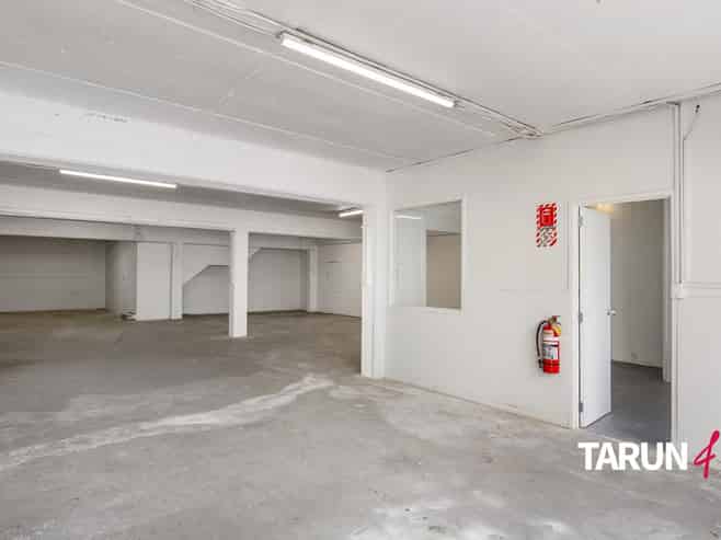 Cost-Effective Industrial Unit for Lease