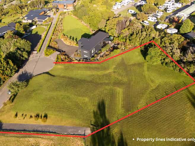 10 Felthams Road, Akaroa