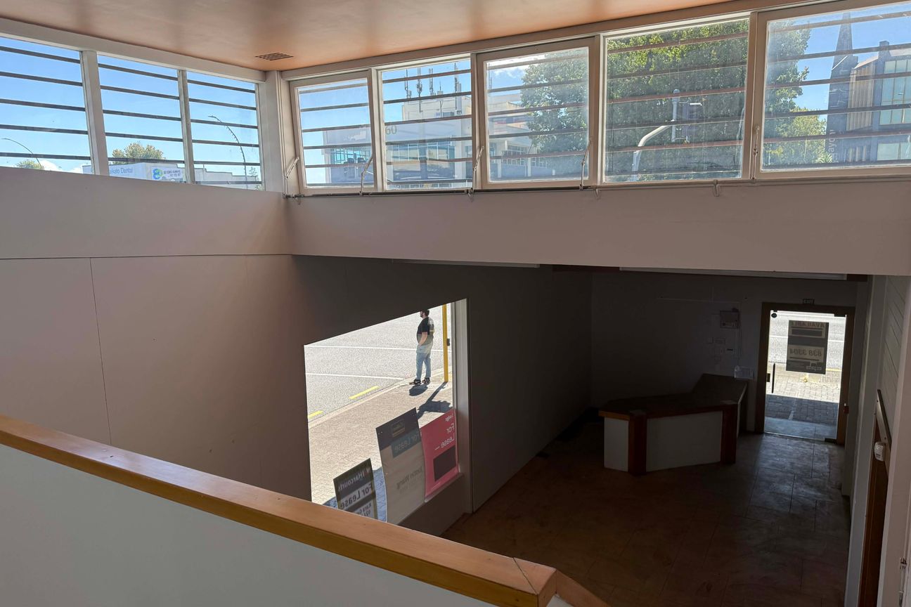 PRIME CORNER RETAIL – HIGH PROFILE LOCATION - Όψη 5
