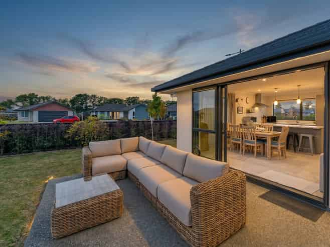 2 Bedfont Street, Richmond