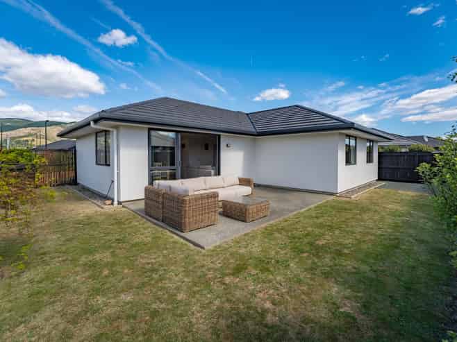 2 Bedfont Street, Richmond