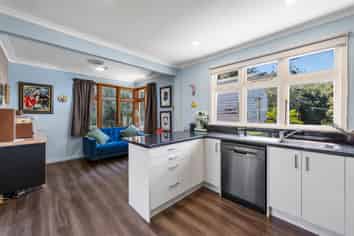 54 Hall Road, Sawyers Bay