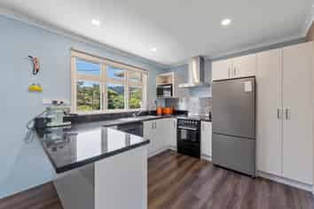 54 Hall Road, Sawyers Bay