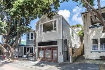 126A The Parade, Island Bay