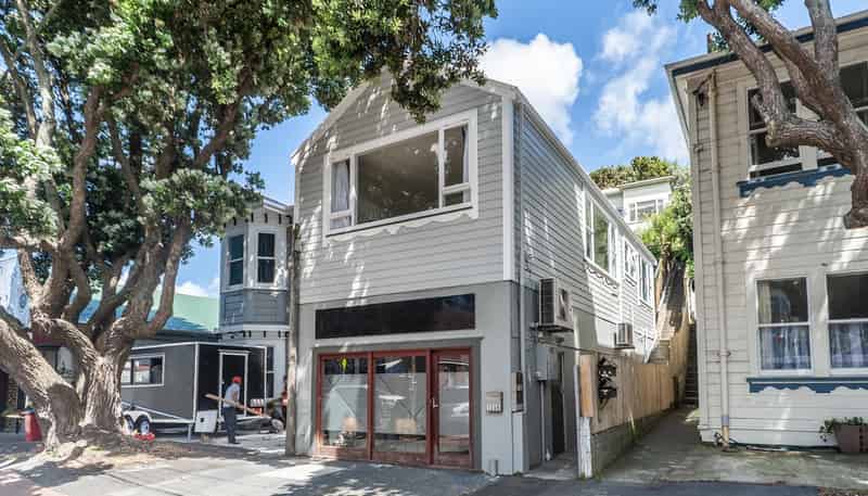 126A The Parade, Island Bay