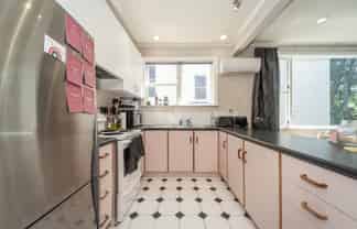 126A The Parade, Island Bay