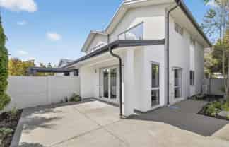 217 Edgeware Road, Saint Albans