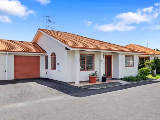 6/8 Cheyne Road, Tauranga South