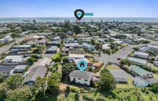 19 Colenso Place, Otaki Beach