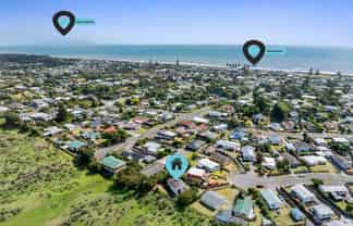 19 Colenso Place, Otaki Beach