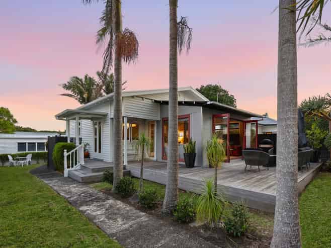 18 Alberta Street, Point Chevalier