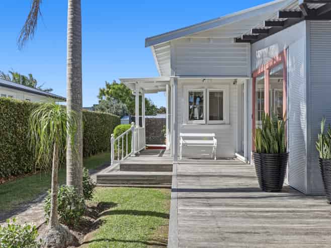 18 Alberta Street, Point Chevalier