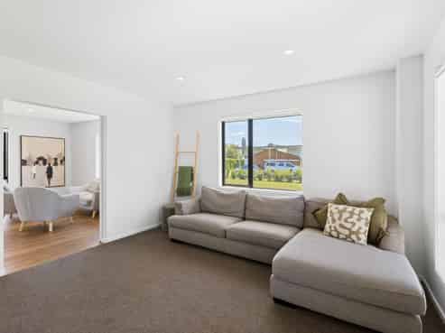 5 Brook Street North, Renwick