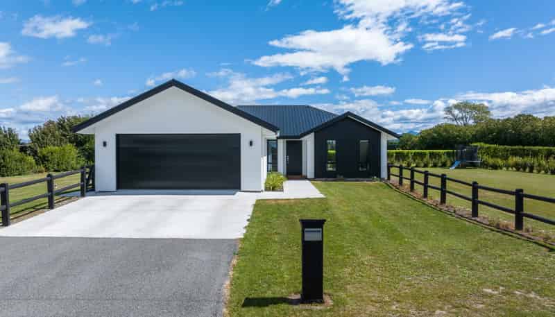 5 Brook Street North, Renwick