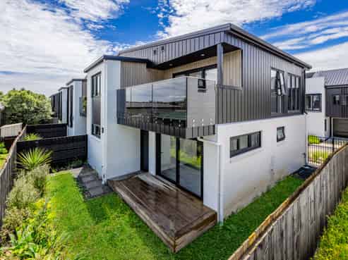 14 Kaaramuramu Lane, Mangere Bridge