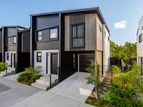 15 Kaaramuramu Lane, Mangere Bridge